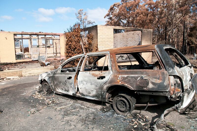 File:CSIRO ScienceImage 10725 A burntout car and house at Kinglake after the Black Saturday bushfires.jpg
